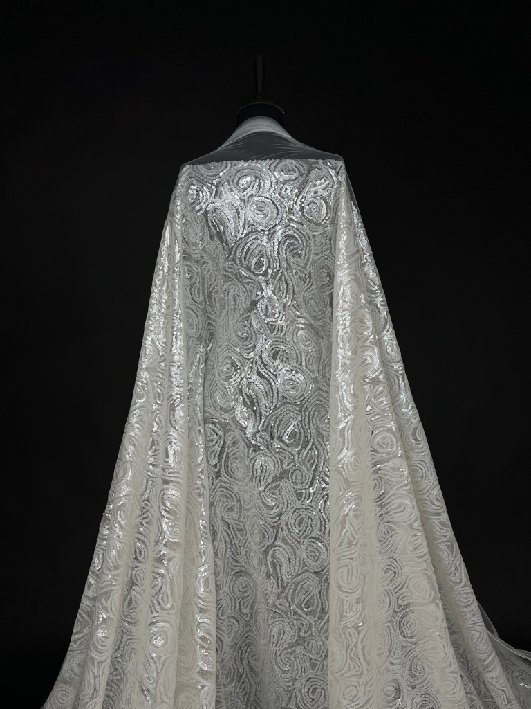 23-3670_02 Off White Tulle fabric with round sequins for a sparkling, elegant touch - Image 1